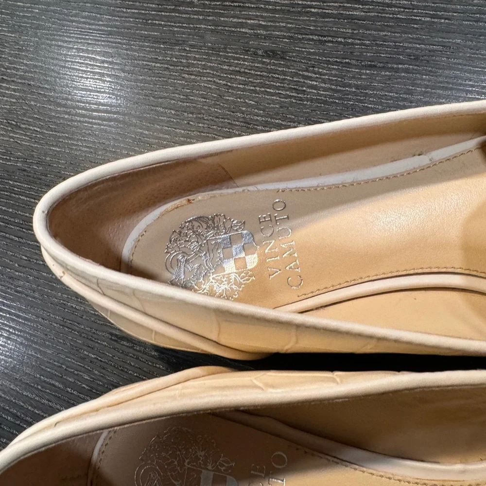 Vince Camuto Flats - Picture 7 of 15
